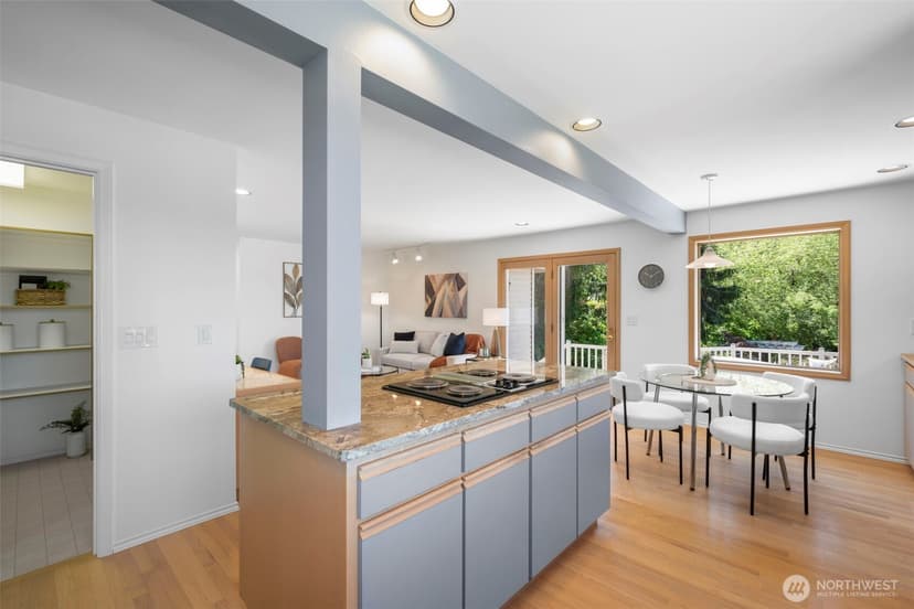 Property photo for 6121 NE 152nd Street, Kenmore photo 7