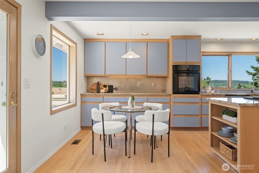 Property photo for 6121 NE 152nd Street, Kenmore photo 8