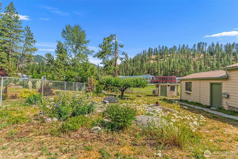 Property photo for 826 Pine Street, Leavenworth photo 23