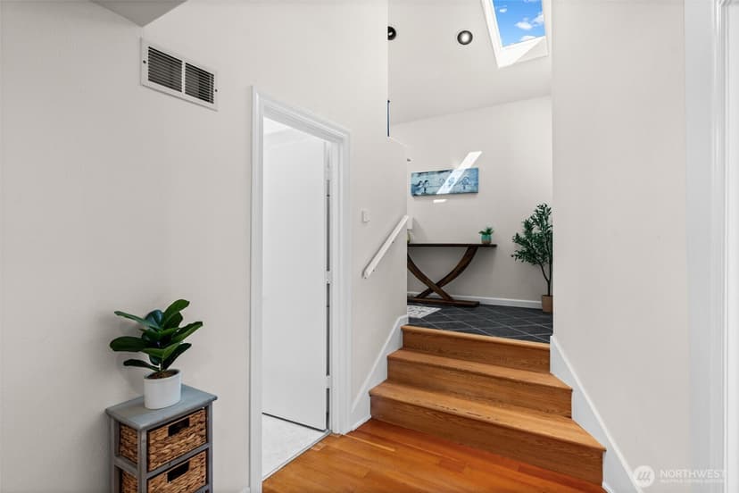 Property photo for 508 Klapache Avenue NE, Tacoma photo 14