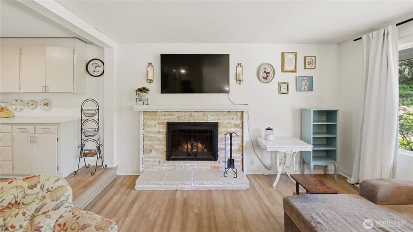Property photo for 18427 Homeview Drive, Edmonds photo 7