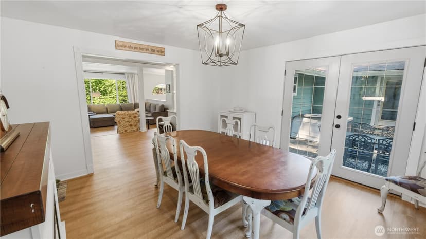 Property photo for 18427 Homeview Drive, Edmonds photo 13