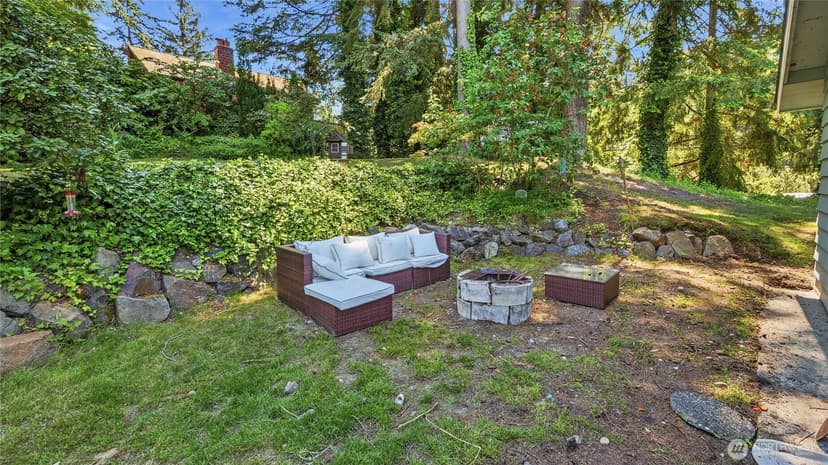 Property photo for 18427 Homeview Drive, Edmonds photo 27