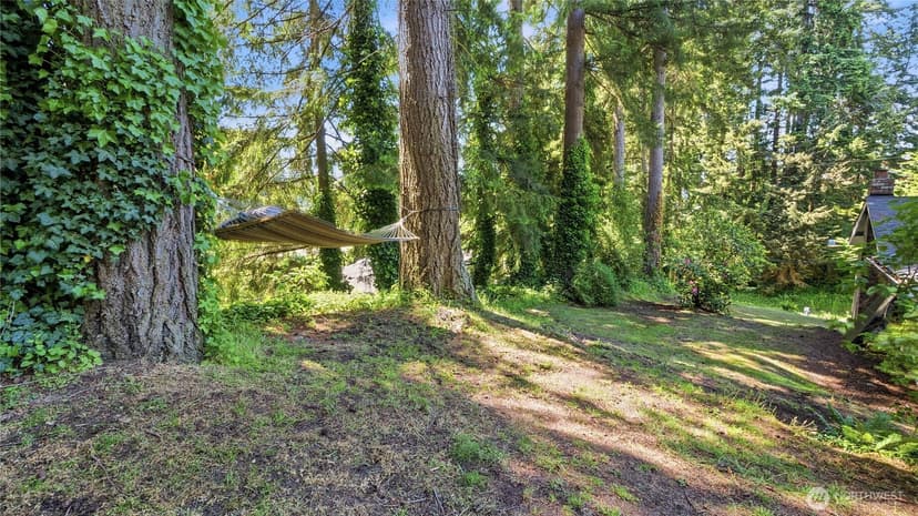 Property photo for 18427 Homeview Drive, Edmonds photo 32