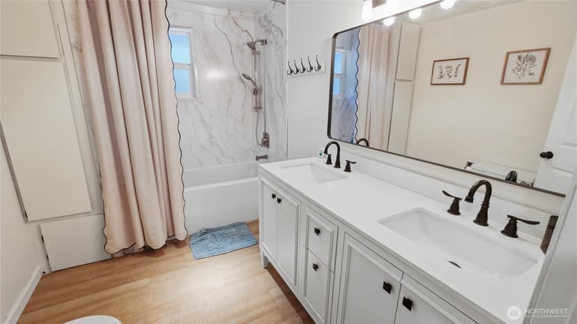 Property photo for 18427 Homeview Drive, Edmonds photo 20