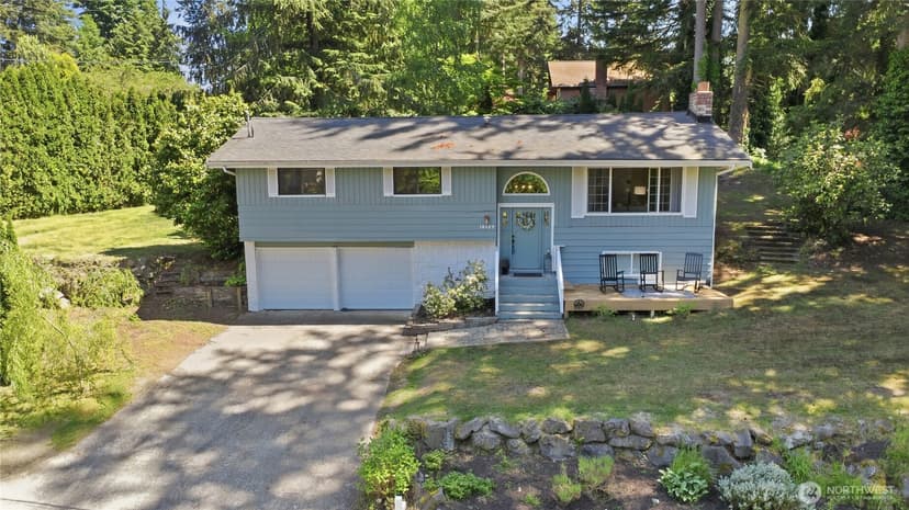 Property photo for 18427 Homeview Drive, Edmonds photo 3