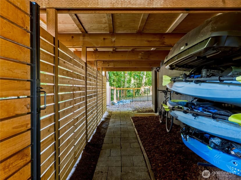 Property photo for 17128 2nd Avenue SW, Normandy Park photo 36