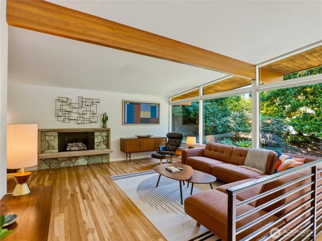 Property photo for 17128 2nd Avenue SW, Normandy Park photo 4