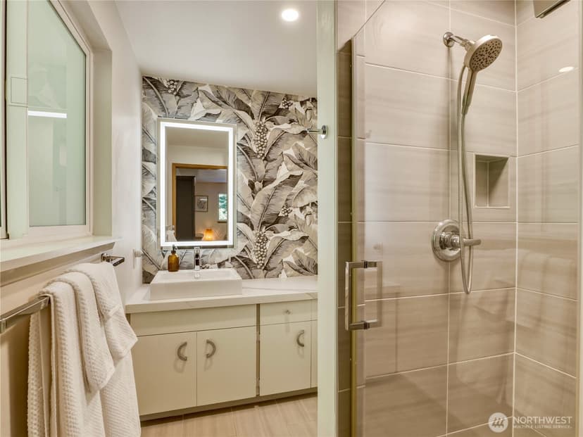 Property photo for 17128 2nd Avenue SW, Normandy Park photo 19