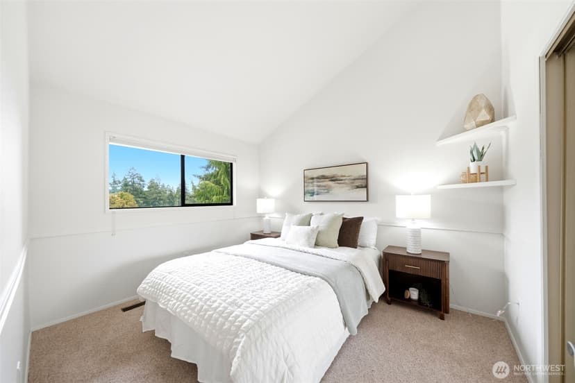 Property photo for 301 128TH Avenue NE, Bellevue photo 23