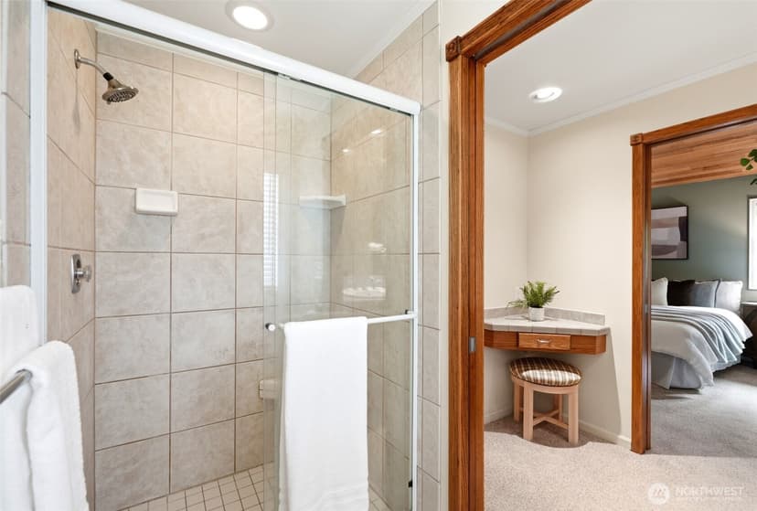 Property photo for 301 128TH Avenue NE, Bellevue photo 18