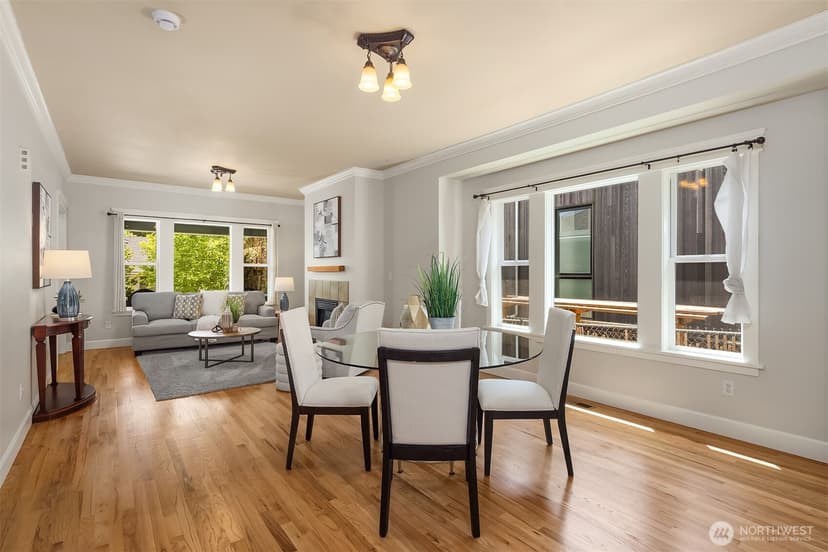 Property photo for 223 29th Avenue E, Seattle photo 6