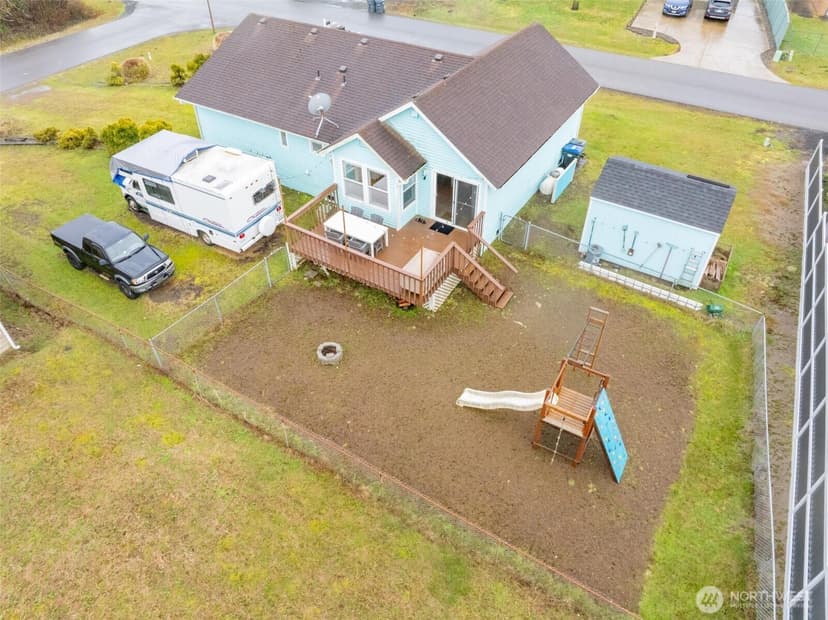 Property photo for 952 Wawona Avenue SE, Ocean Shores photo 32