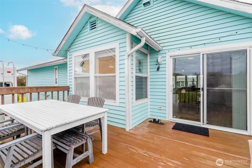 Property photo for 952 Wawona Avenue SE, Ocean Shores photo 27