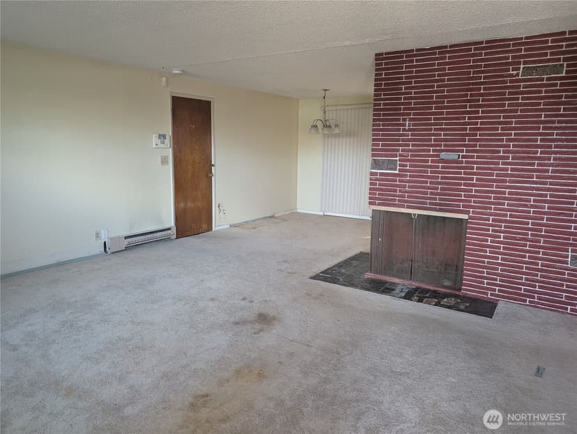 Property photo for 6871 27th Avenue S, Seattle photo 2