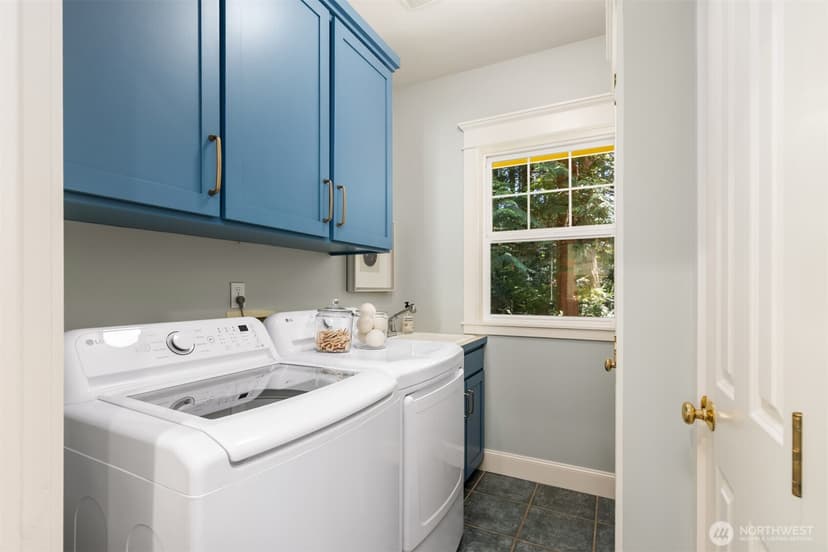Property photo for 8363 NE Sumanee Place, Bainbridge Island photo 29