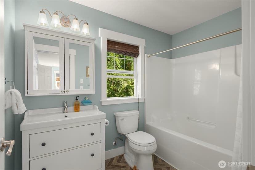 Property photo for 8363 NE Sumanee Place, Bainbridge Island photo 34
