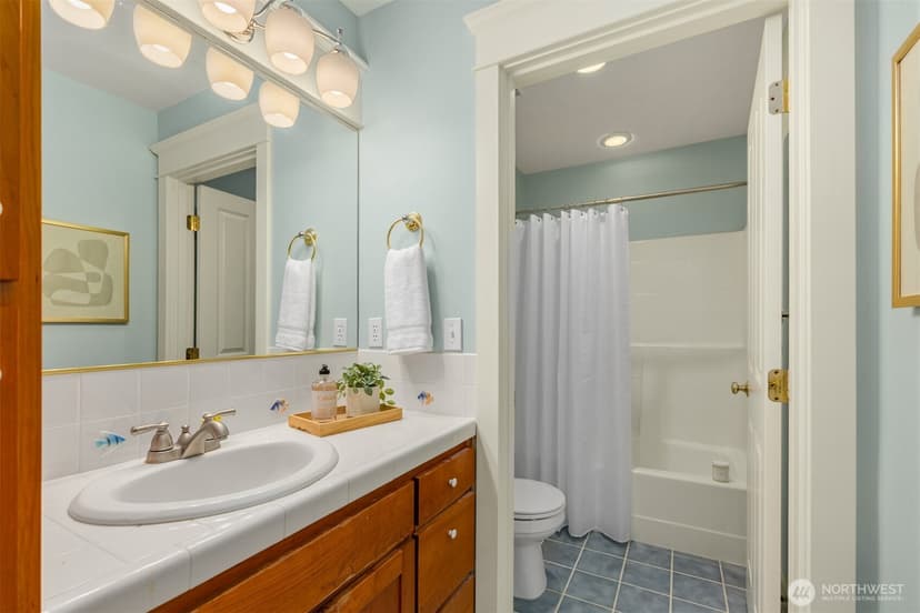 Property photo for 8363 NE Sumanee Place, Bainbridge Island photo 27