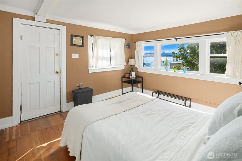 Property photo for 2115 Bonair Drive SW, Seattle photo 17