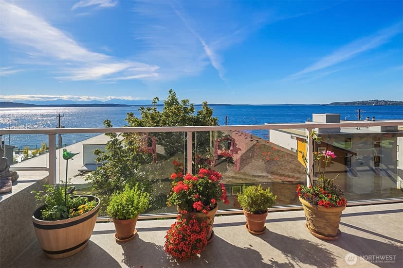 Property photo for 2115 Bonair Drive SW, Seattle photo 11