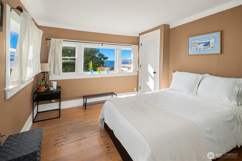 Property photo for 2115 Bonair Drive SW, Seattle photo 18