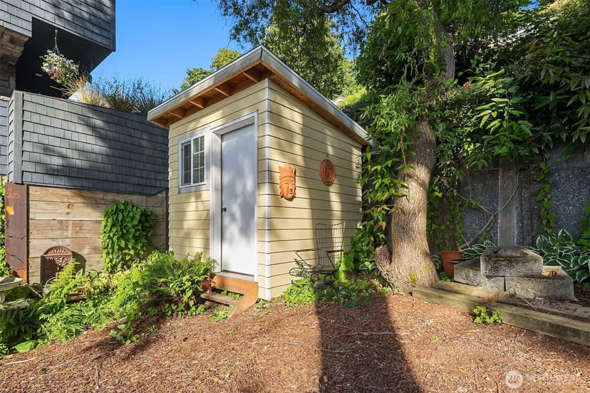 Property photo for 2115 Bonair Drive SW, Seattle photo 25