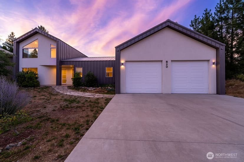 Property photo for 820 Cedar Street, Leavenworth