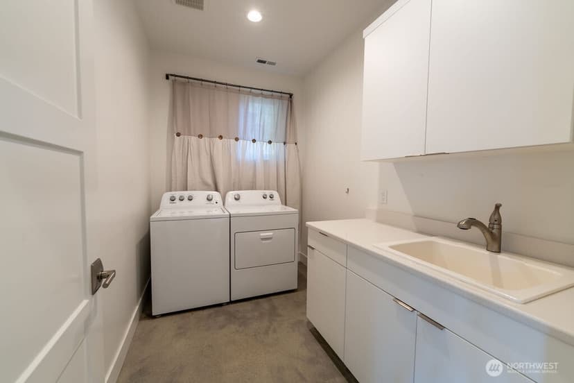 Property photo for 820 Cedar Street, Leavenworth photo 37