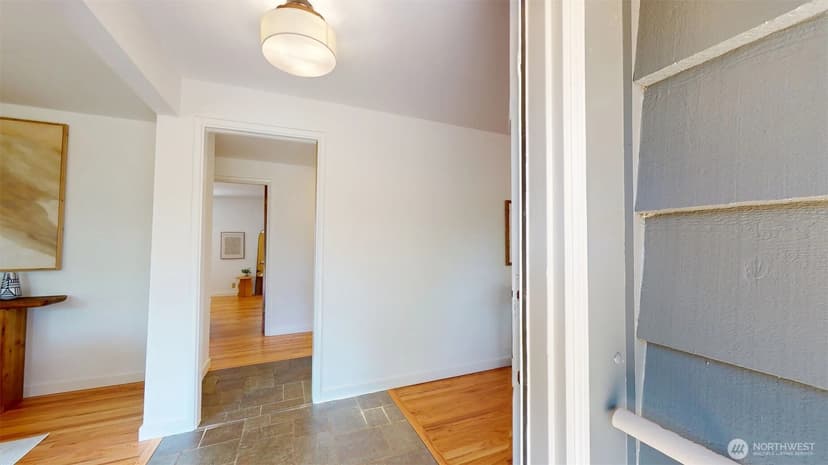 Property photo for 4631 48th Avenue S, Seattle photo 8