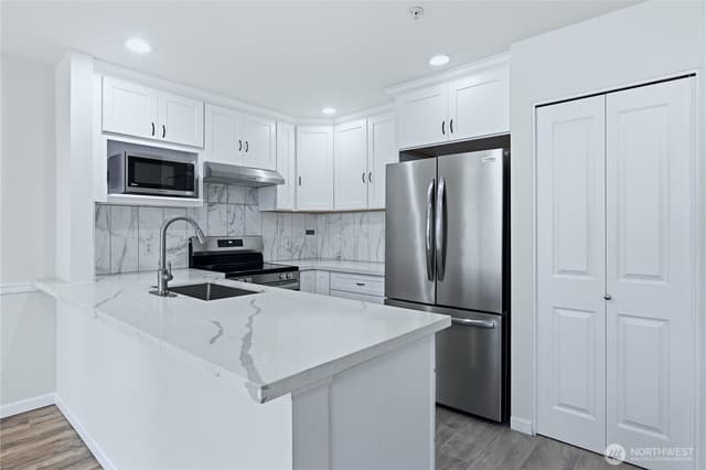 Property photo for 23907 67th Place S #C102, Kent photo 4