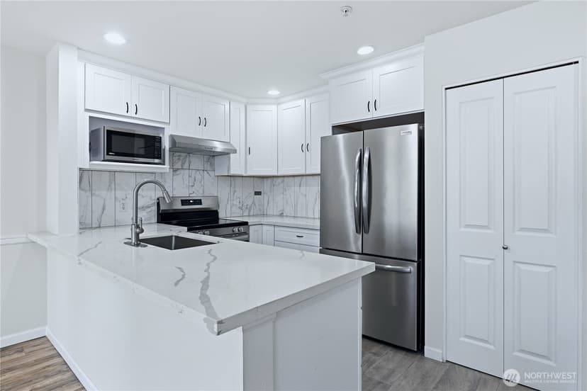 Property photo for 23907 67th Place S #C102, Kent photo 4