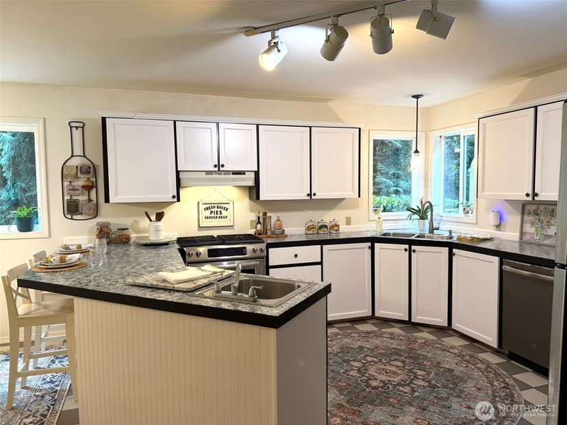 Property photo for 7215 NE Dolphin Drive, Bainbridge Island photo 11
