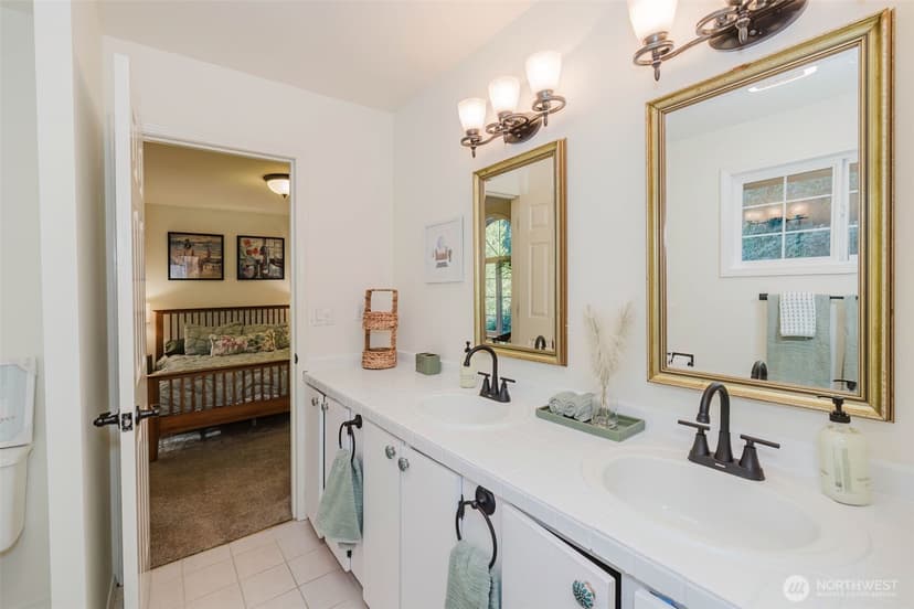 Property photo for 7215 NE Dolphin Drive, Bainbridge Island photo 16