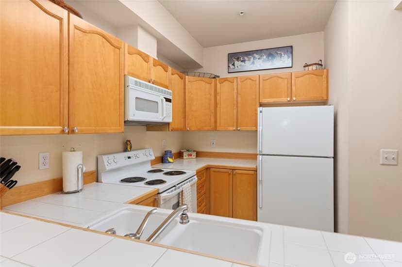 Property photo for 12109 NE 171st Place #B102, Bothell photo 9