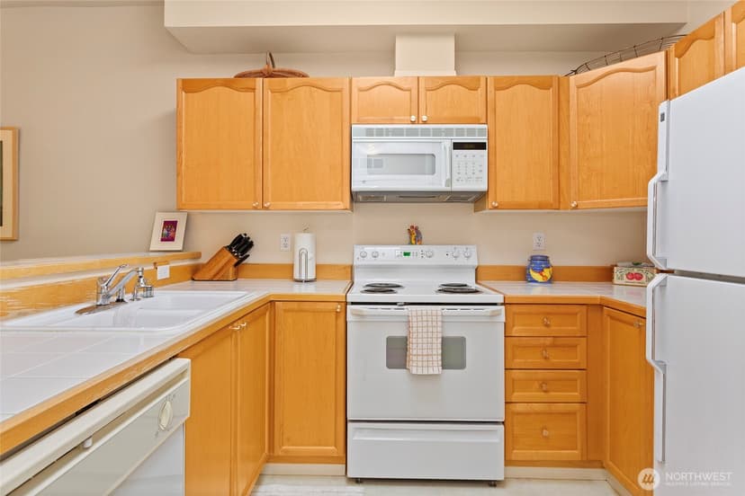 Property photo for 12109 NE 171st Place #B102, Bothell photo 8
