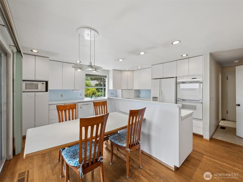 Property photo for 11122 46th Street E, Edgewood photo 7