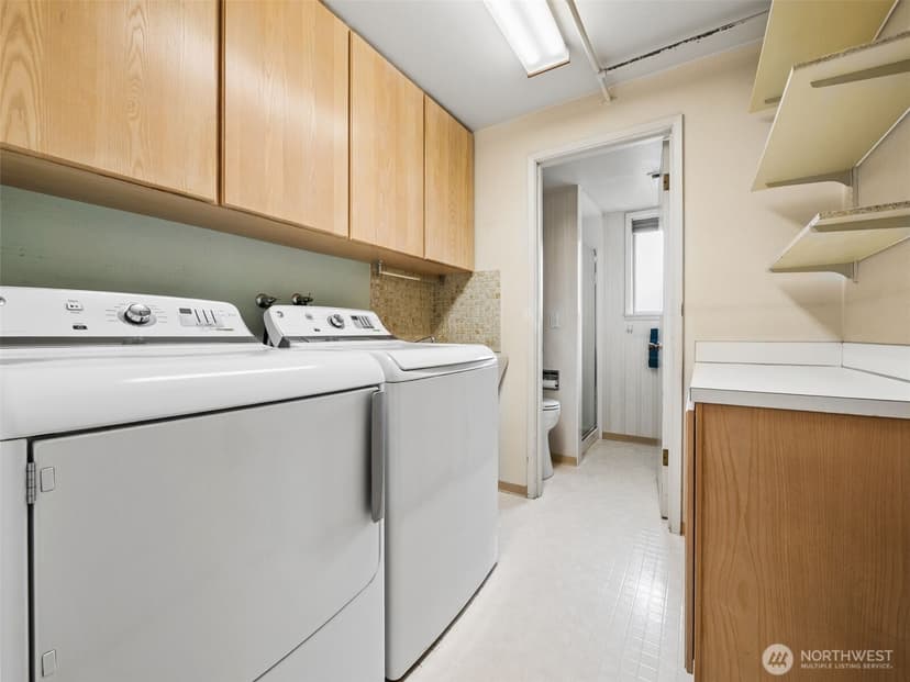 Property photo for 11122 46th Street E, Edgewood photo 19