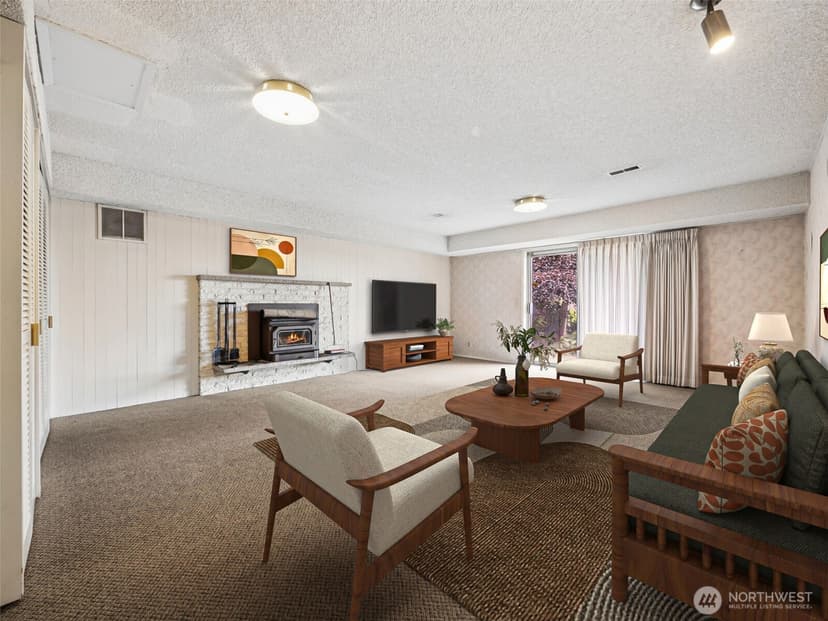 Property photo for 11122 46th Street E, Edgewood photo 9