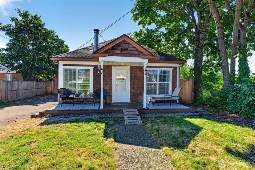 Property photo for 10920 47th Avenue SW, Lakewood