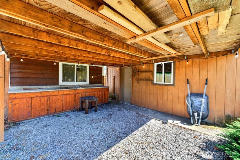 Property photo for 10920 47th Avenue SW, Lakewood photo 18