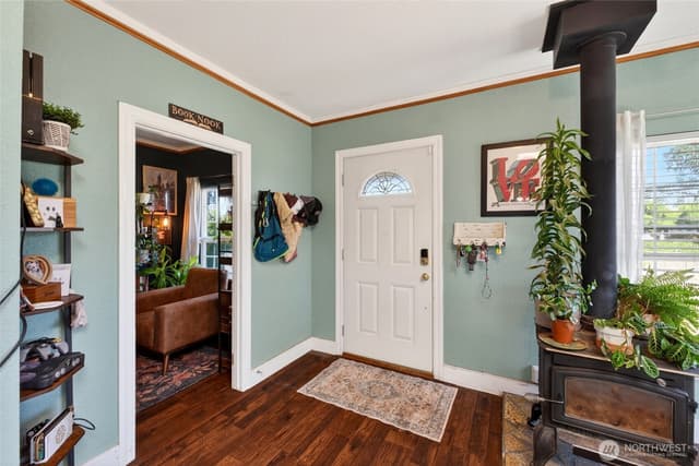 Property photo for 10920 47th Avenue SW, Lakewood photo 5