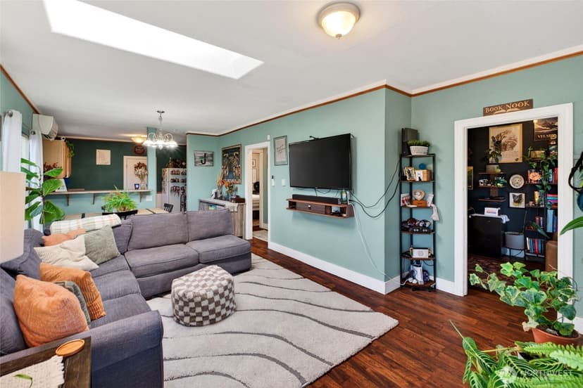 Property photo for 10920 47th Avenue SW, Lakewood photo 6