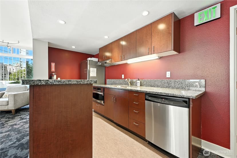 Property photo for 2100 3rd Avenue #2604, Seattle photo 20