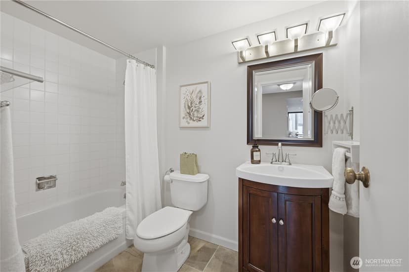 Property photo for 2100 3rd Avenue #2604, Seattle photo 15