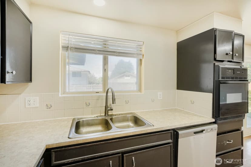 Property photo for 23227 110th Place SE, Kent photo 9