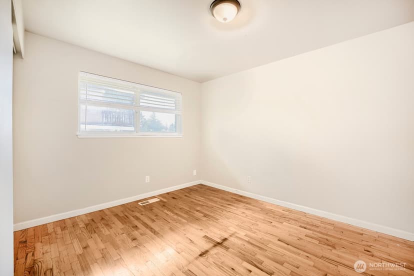 Property photo for 23227 110th Place SE, Kent photo 15