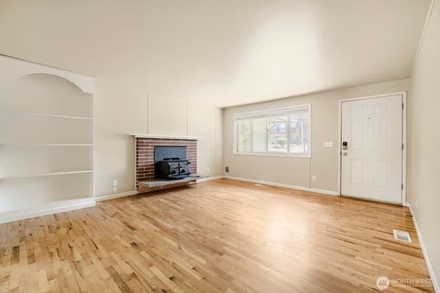 Property photo for 23227 110th Place SE, Kent photo 3