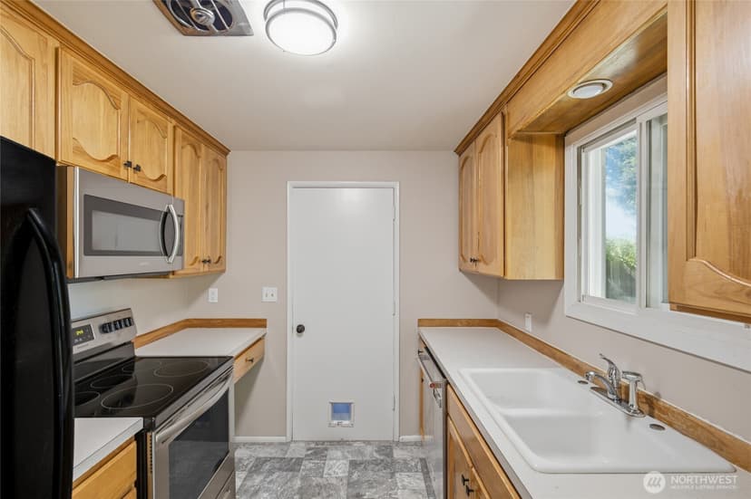 Property photo for 21144 31st Avenue S, SeaTac photo 7