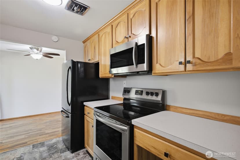 Property photo for 21144 31st Avenue S, SeaTac photo 8