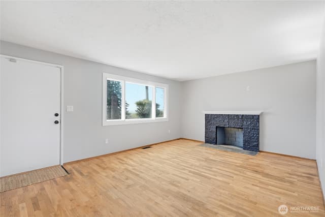 Property photo for 21144 31st Avenue S, SeaTac photo 3